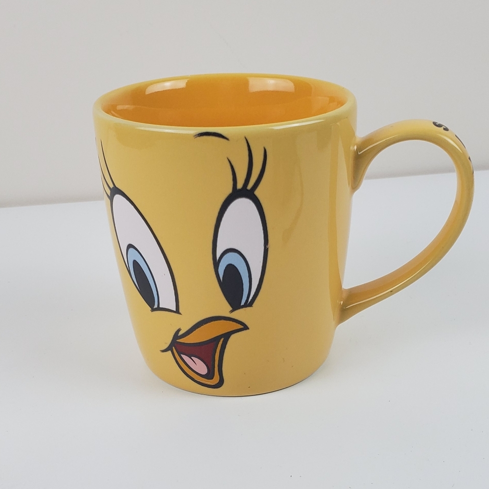 Vintage Siz Flags Tweety Bird Coffee Mug Yellow